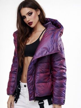 Nike Iridescent Puffer Jacket S